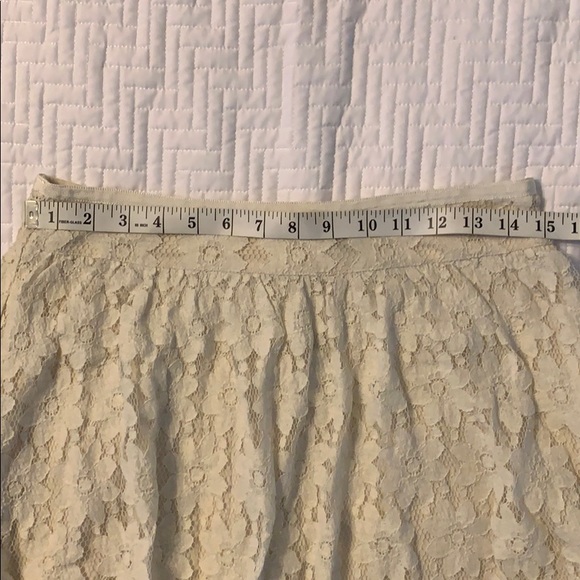 🏖️ American Eagle Outfitter Creme Lace Skirt, Size 6 - Picture 4 of 6